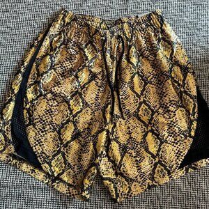 Nike Womens Dri-FIT Rebel Fly Basketball Shorts DH7348-070 Size XS X-Small NWT